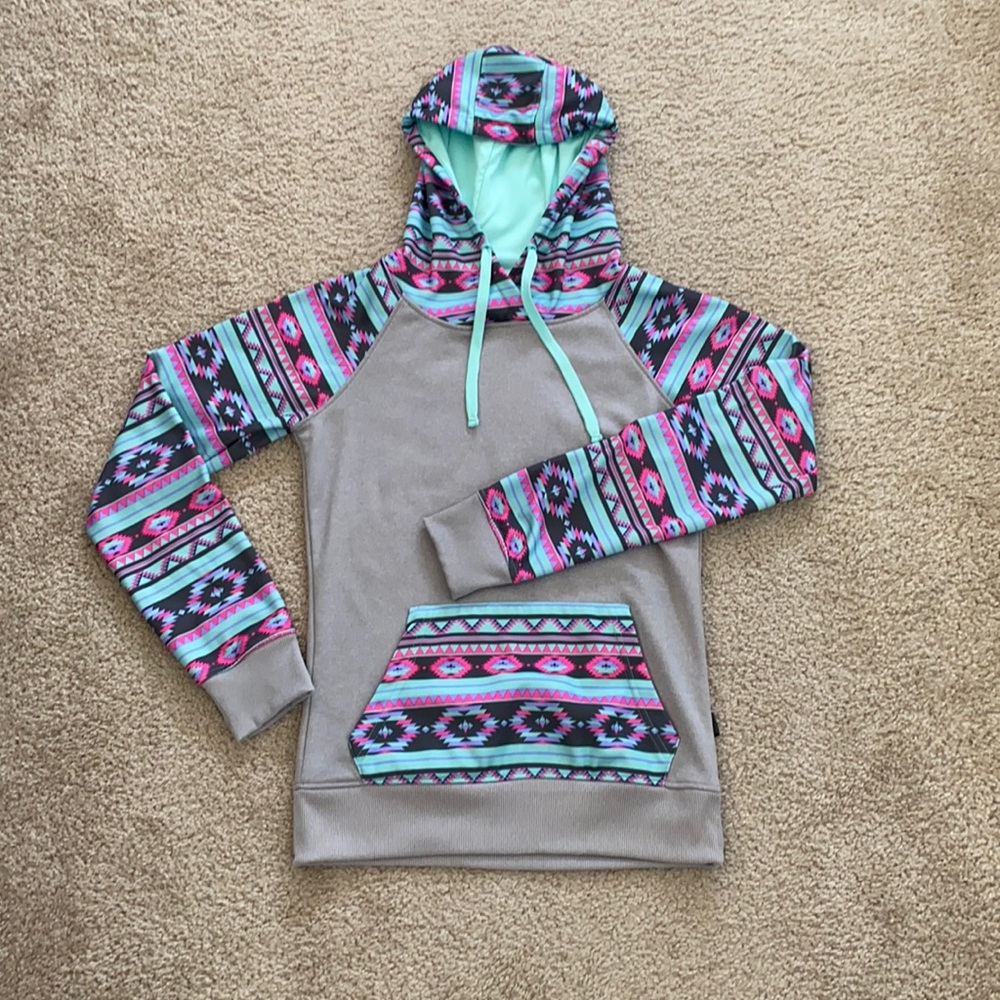 Tilly’s fun pattern sweatshirt